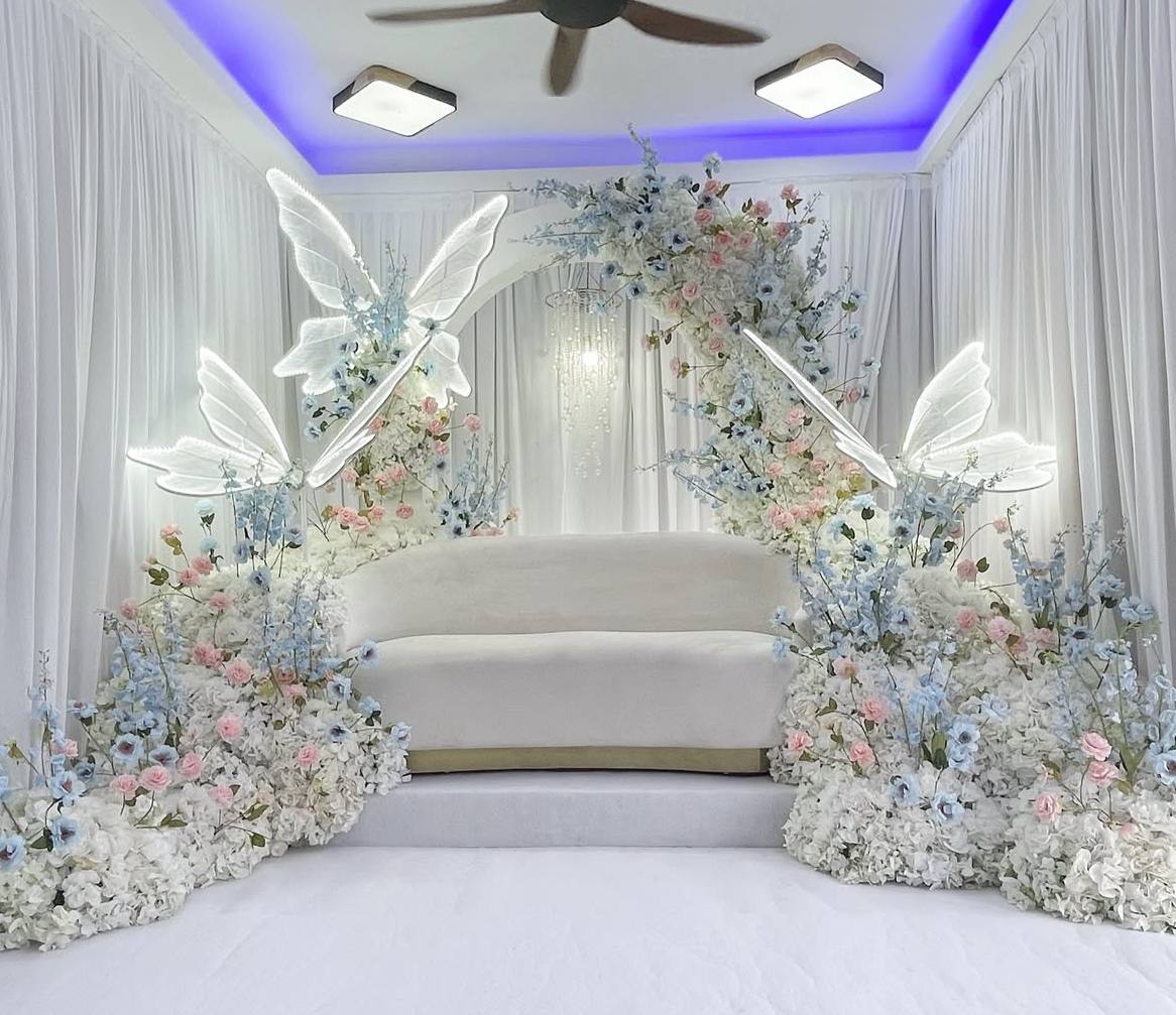 Luxury wedding dress